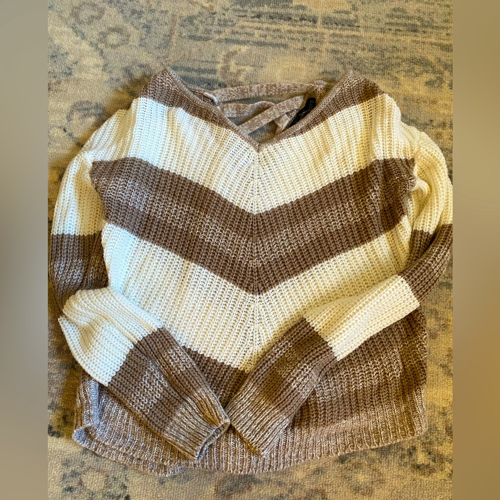 Derek heart sweater ❤️
